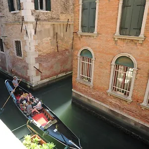 https://san-polo-1948-venice-centre.hotelslidodijesolo.com