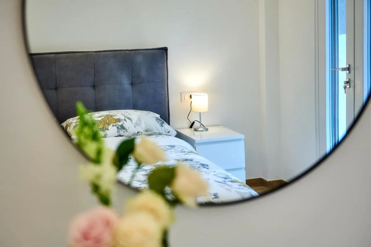 La Casa Di Lucia Apartment Lierna